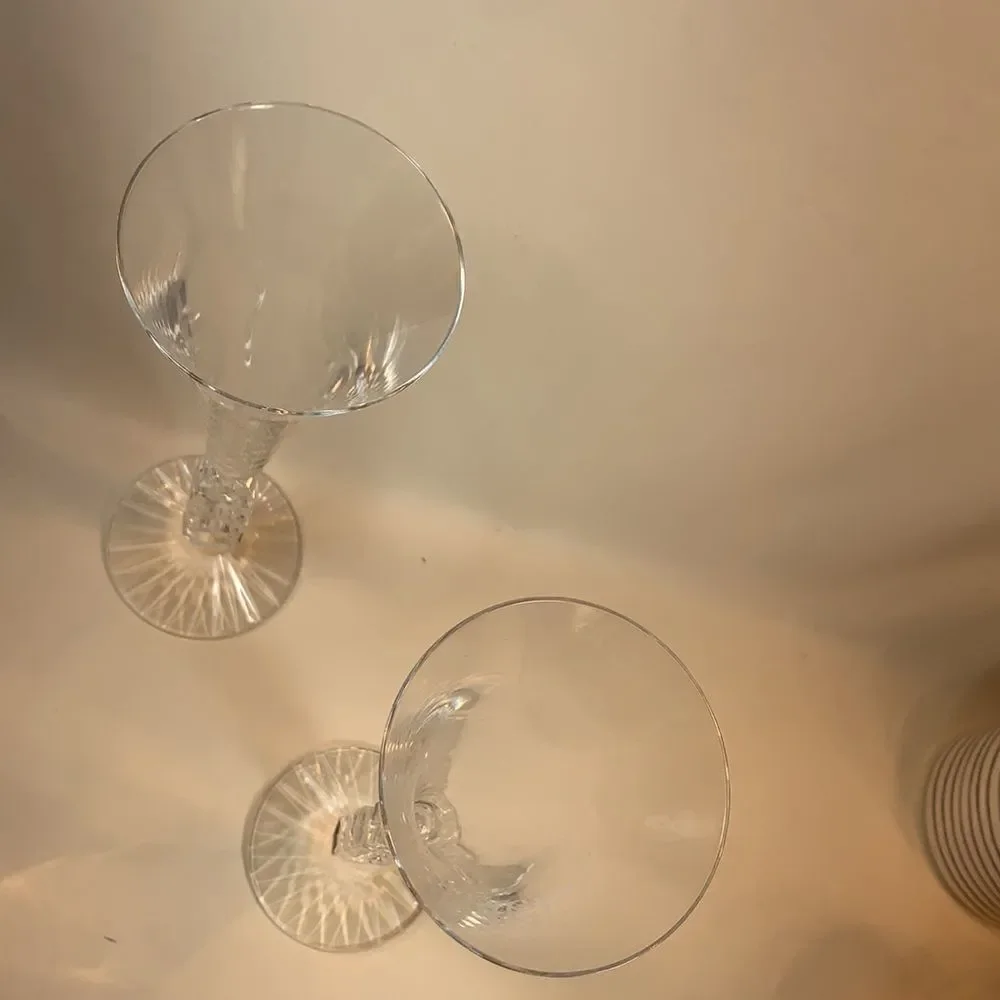 Bellagio Hotel Resort Casino 2000 Glass Crystal Champagne Flutes 8 Ounces Each
